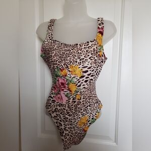 Sunstreak by Newport News Leopard Floral One piece no size tag wears like M